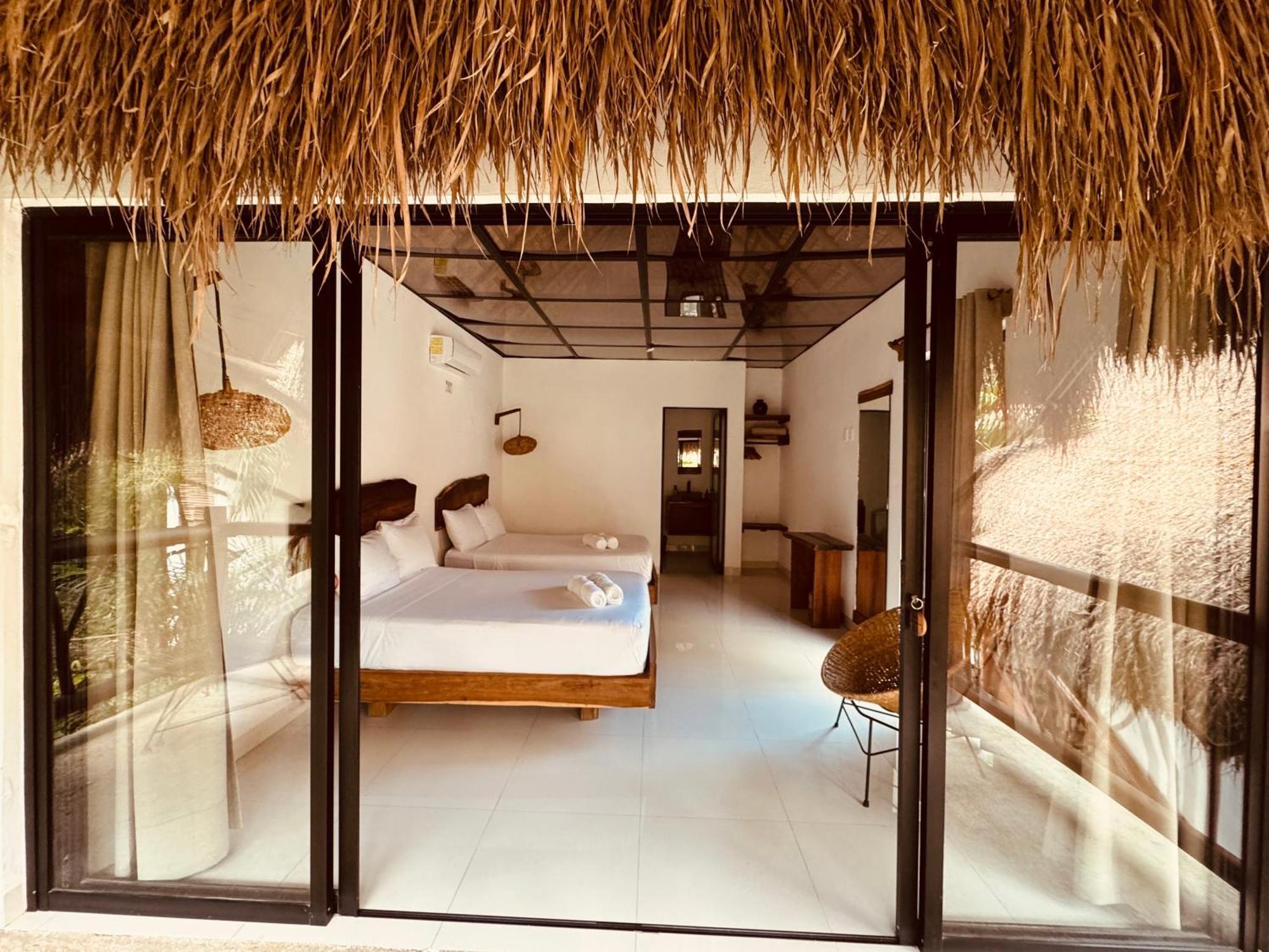 Amarbacalar Hotel Екстериор снимка
